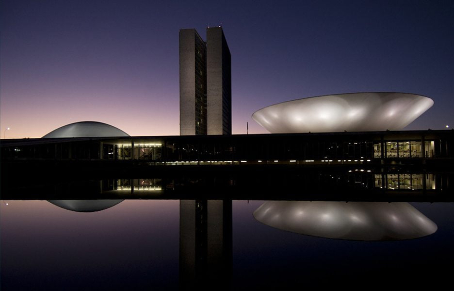 21 de junho: Congresso Nacional será iluminado na cor laranja, lembrando o Make Music Day Brasil 